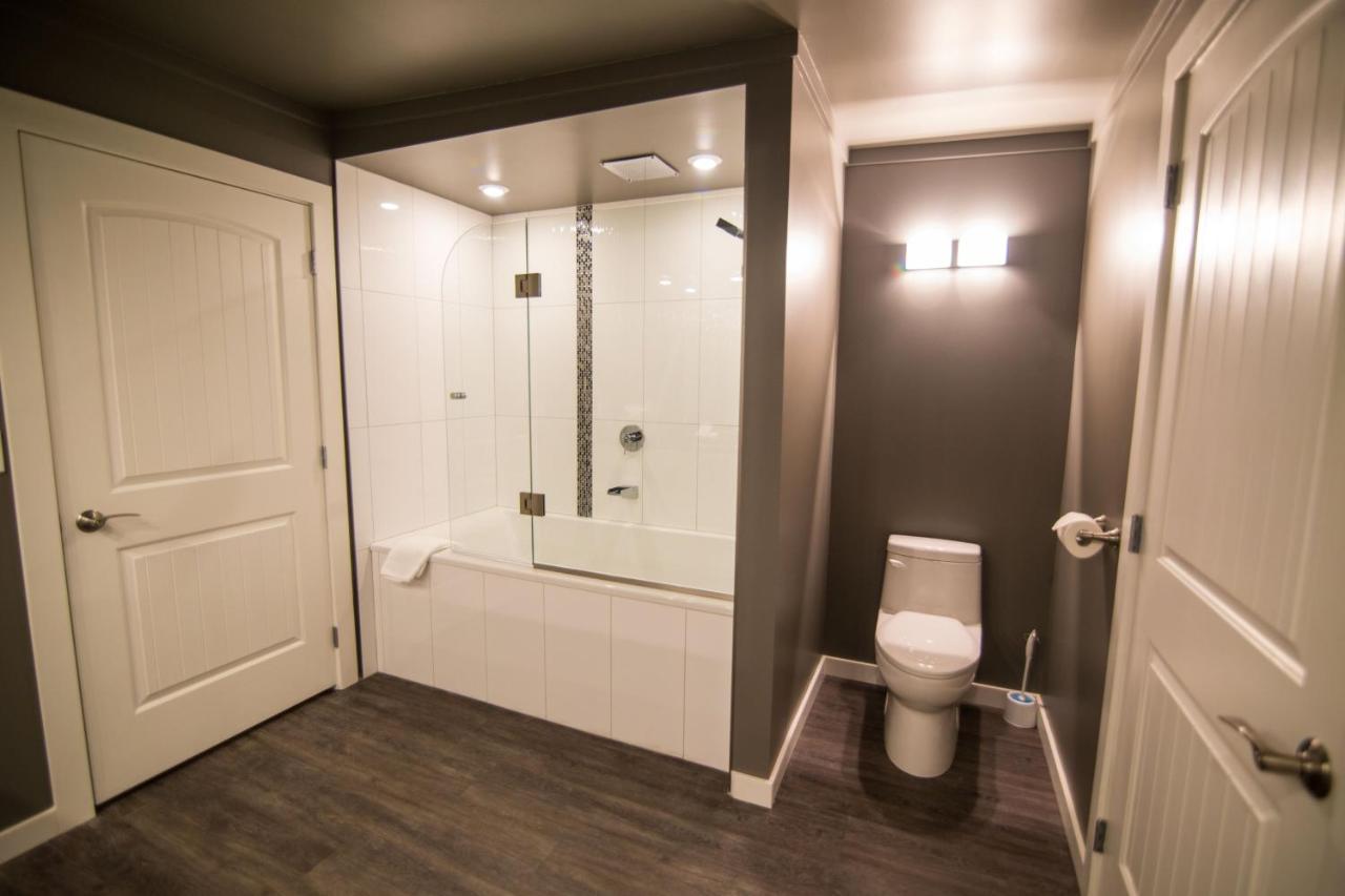 Clipperton Suite By Revelstoke Vacations Luaran gambar